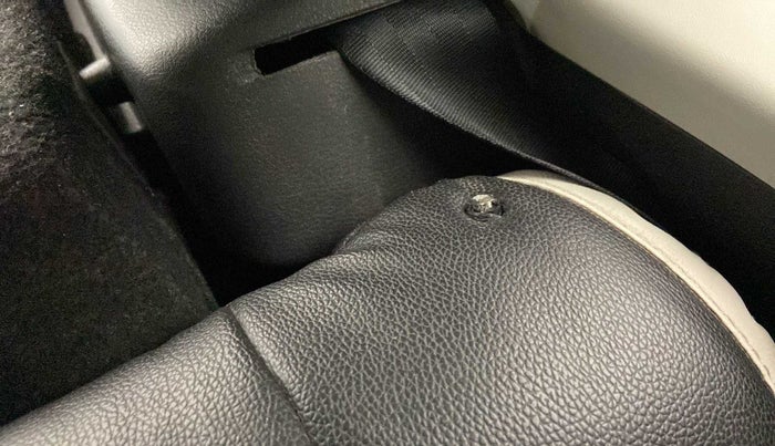 2017 Maruti Baleno DELTA PETROL 1.2, Petrol, Manual, 31,714 km, Second-row left seat - Folding lever not working