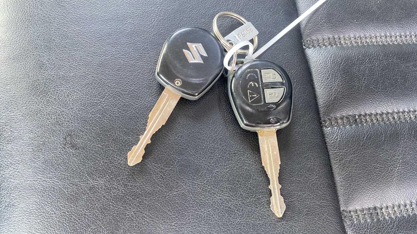 2018 Maruti Swift VXI AMT, Petrol, Automatic, 55,184 km, Key Close Up