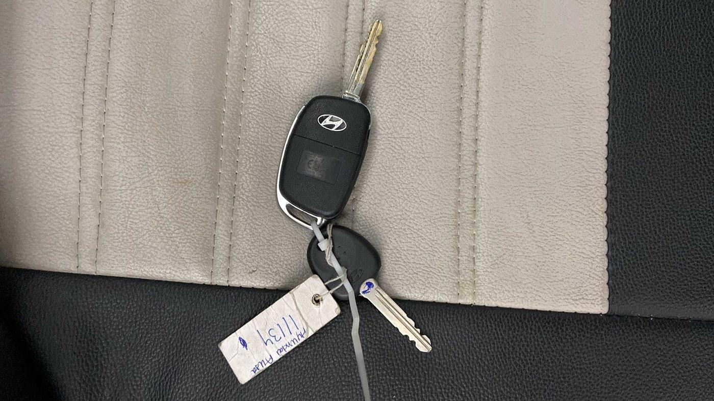 2020 Hyundai AURA S 1.2 CNG, CNG, Manual, 52,647 km, Key Close Up