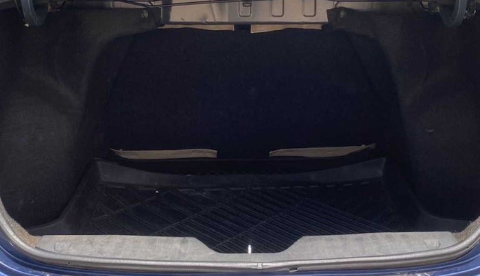 2017 Maruti Ciaz ZETA DIESEL 1.3, Diesel, Manual, 70,635 km, Boot Inside