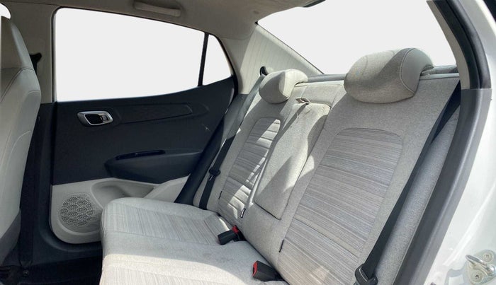 2020 Hyundai AURA SX 1.2 (O), Petrol, Manual, 41,269 km, Right Side Rear Door Cabin