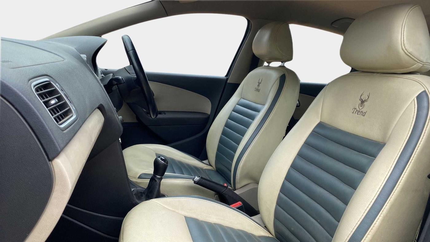 2013 Volkswagen Polo HIGHLINE1.2L, Petrol, Manual, 83,313 km, Right Side Front Door Cabin