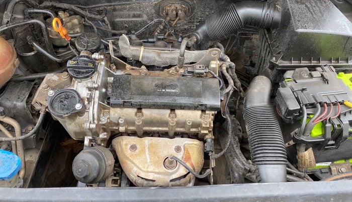 2013 Volkswagen Polo HIGHLINE1.2L, Petrol, Manual, 83,313 km, Open Bonet