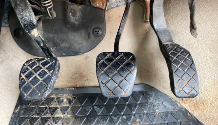 2013 Volkswagen Polo HIGHLINE1.2L, Petrol, Manual, 83,313 km, Pedals