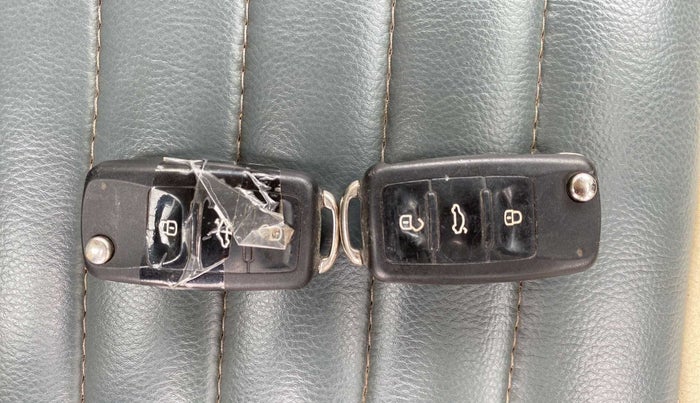 2013 Volkswagen Polo HIGHLINE1.2L, Petrol, Manual, 83,313 km, Key Close Up