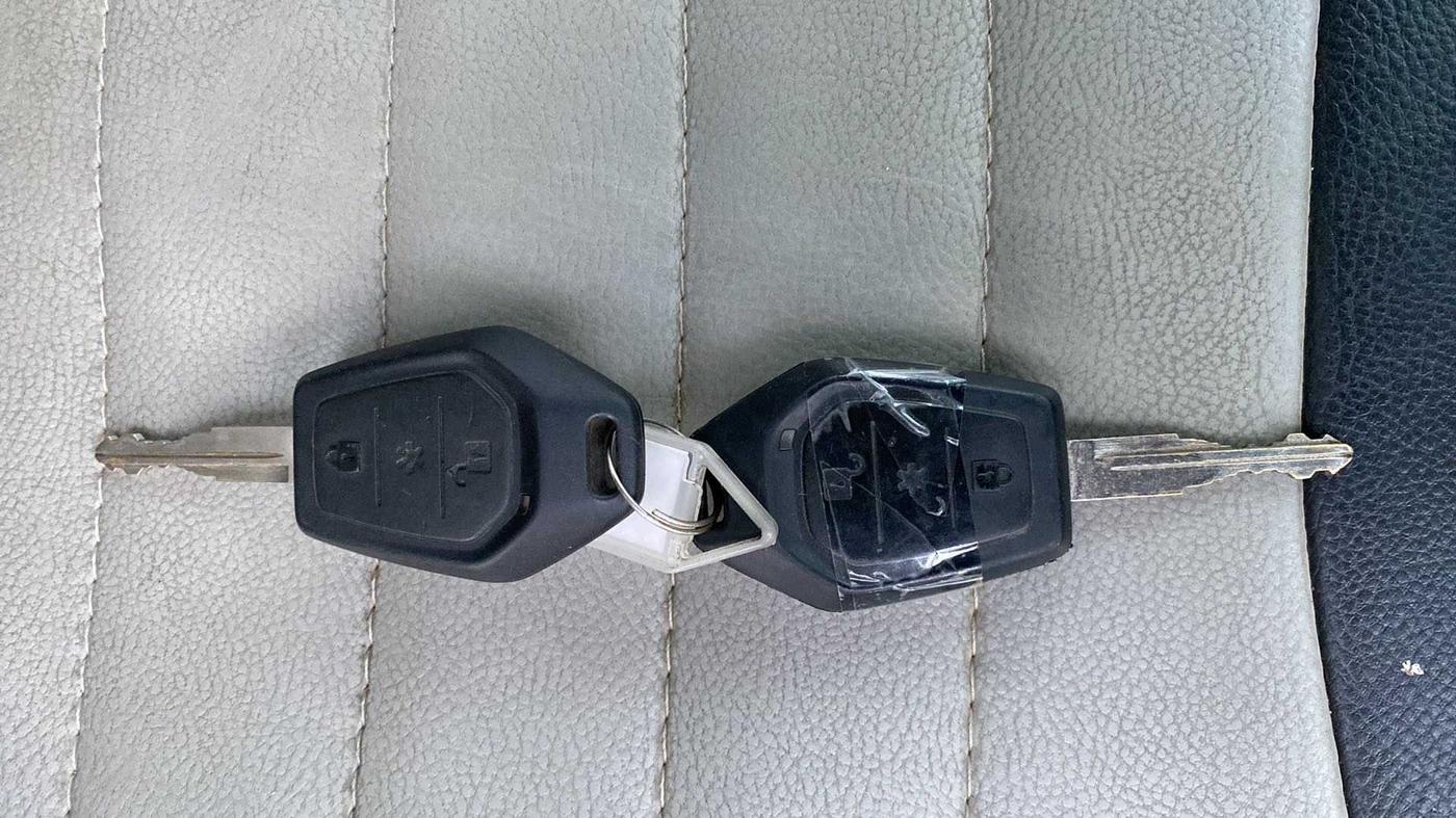 2016 Mahindra TUV300 T8, Diesel, Manual, 38,754 km, Key Close Up