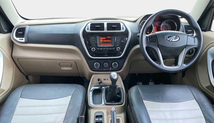 2016 Mahindra TUV300 T8, Diesel, Manual, 38,754 km, Dashboard