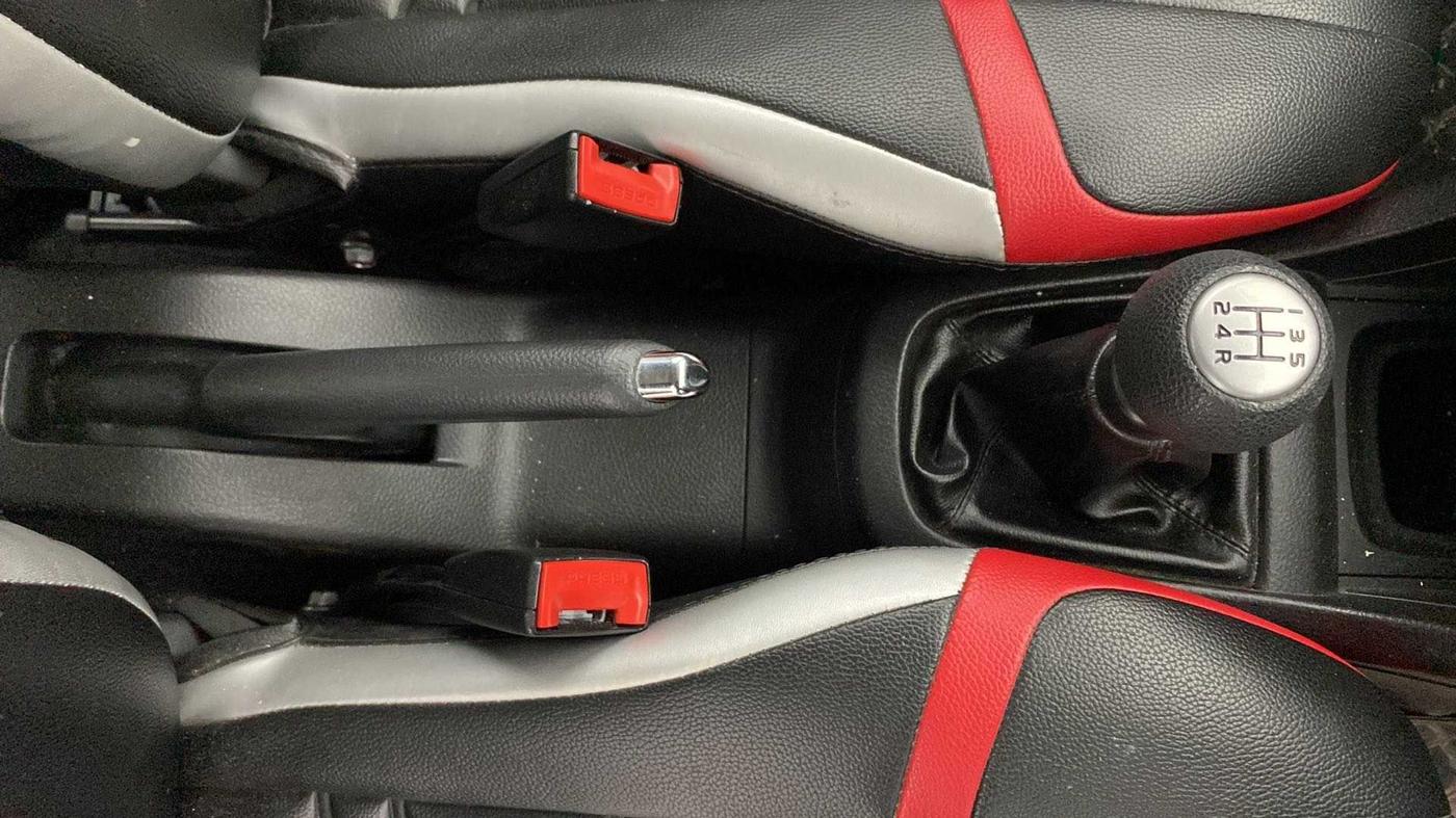 2017 Maruti Swift VXI, Petrol, Manual, 12,907 km, Gear Lever