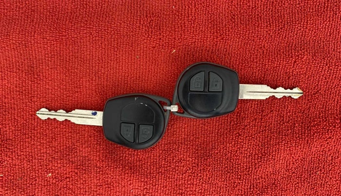2017 Maruti Swift VXI, Petrol, Manual, 12,907 km, Key Close Up