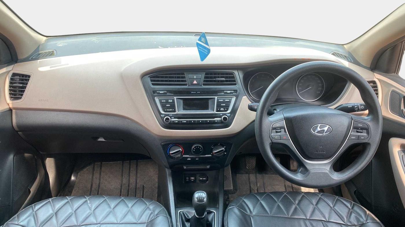 2016 Hyundai Elite i20 MAGNA 1.2, Petrol, Manual, 31,496 km, Dashboard