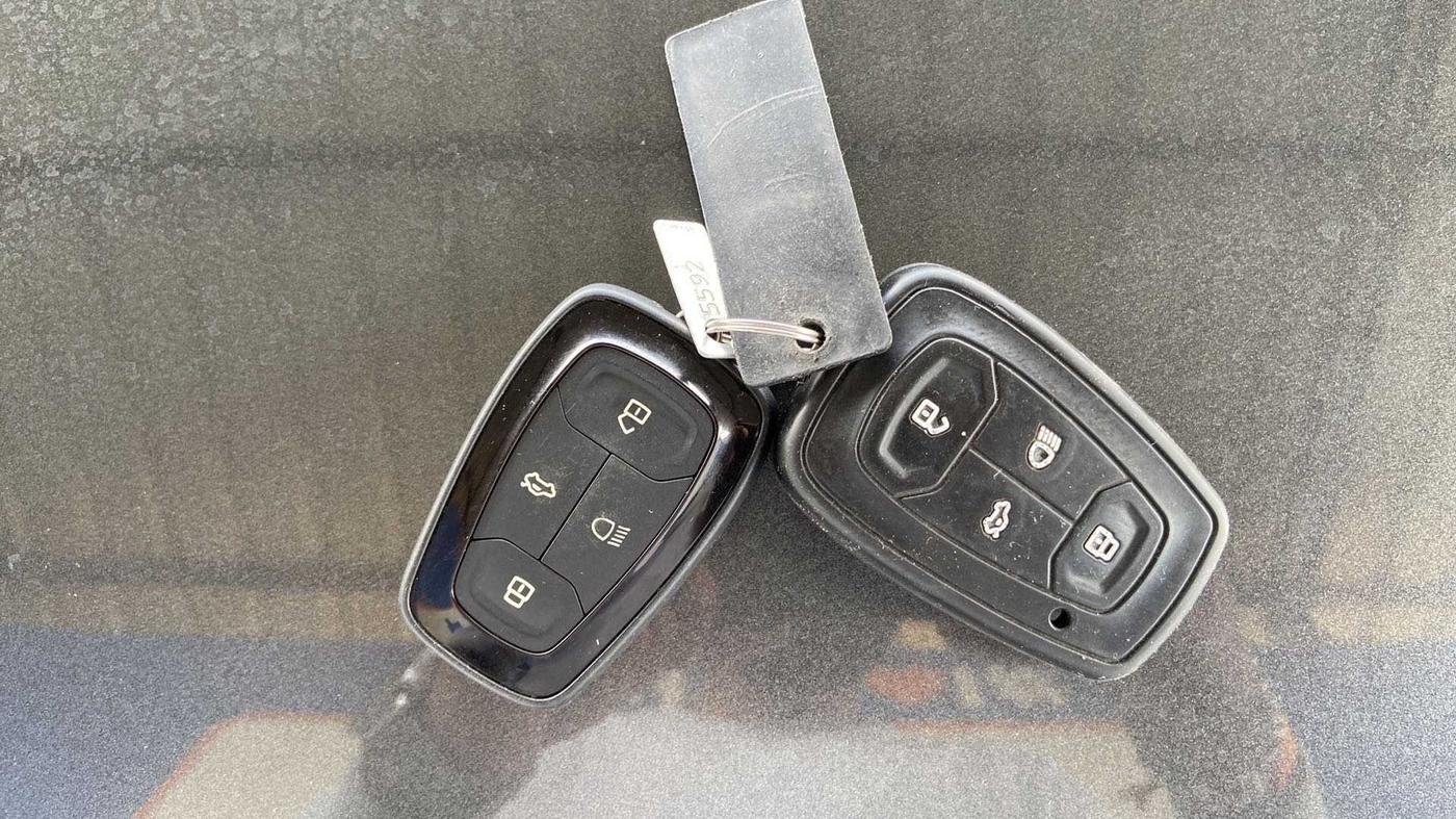 2022 Tata TIGOR XZ PLUS PETROL, Petrol, Manual, 17,054 km, Key Close Up
