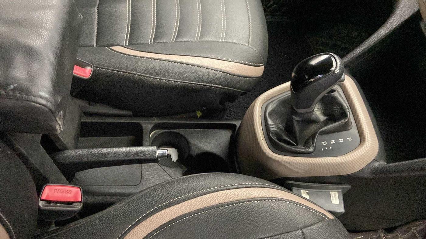 2015 Hyundai Grand i10 ASTA AT 1.2 KAPPA VTVT, Petrol, Automatic, 49,639 km, Gear Lever