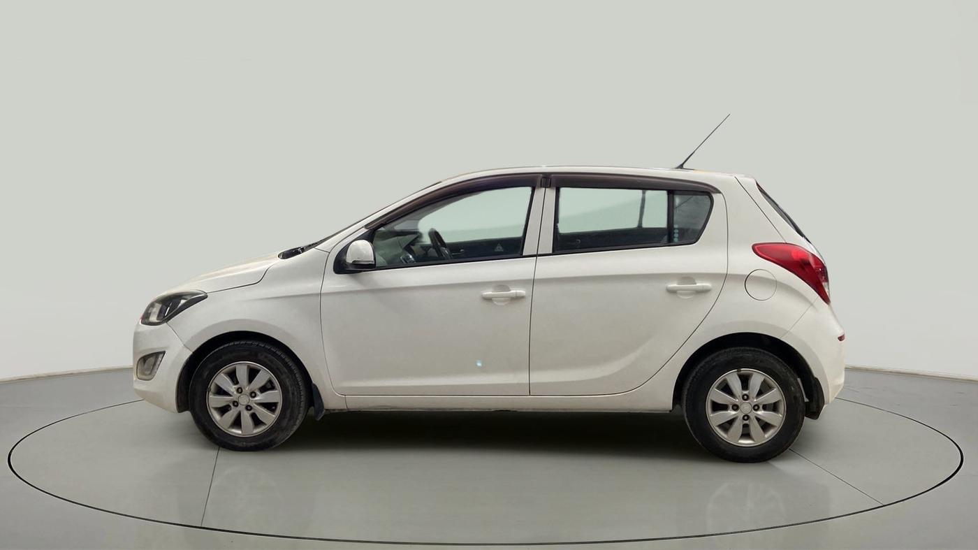 2014 Hyundai i20 SPORTZ 1.2, Petrol, Manual, 78,713 km, Left Side