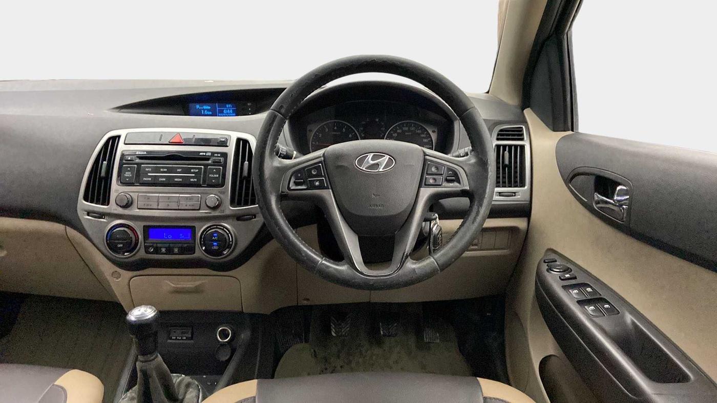 2014 Hyundai i20 SPORTZ 1.2, Petrol, Manual, 78,713 km, Steering Wheel Close Up
