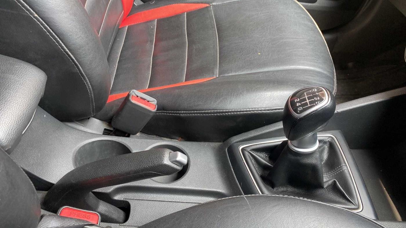 2017 Hyundai Elite i20 SPORTZ 1.4 CRDI, Diesel, Manual, 62,794 km, Gear Lever