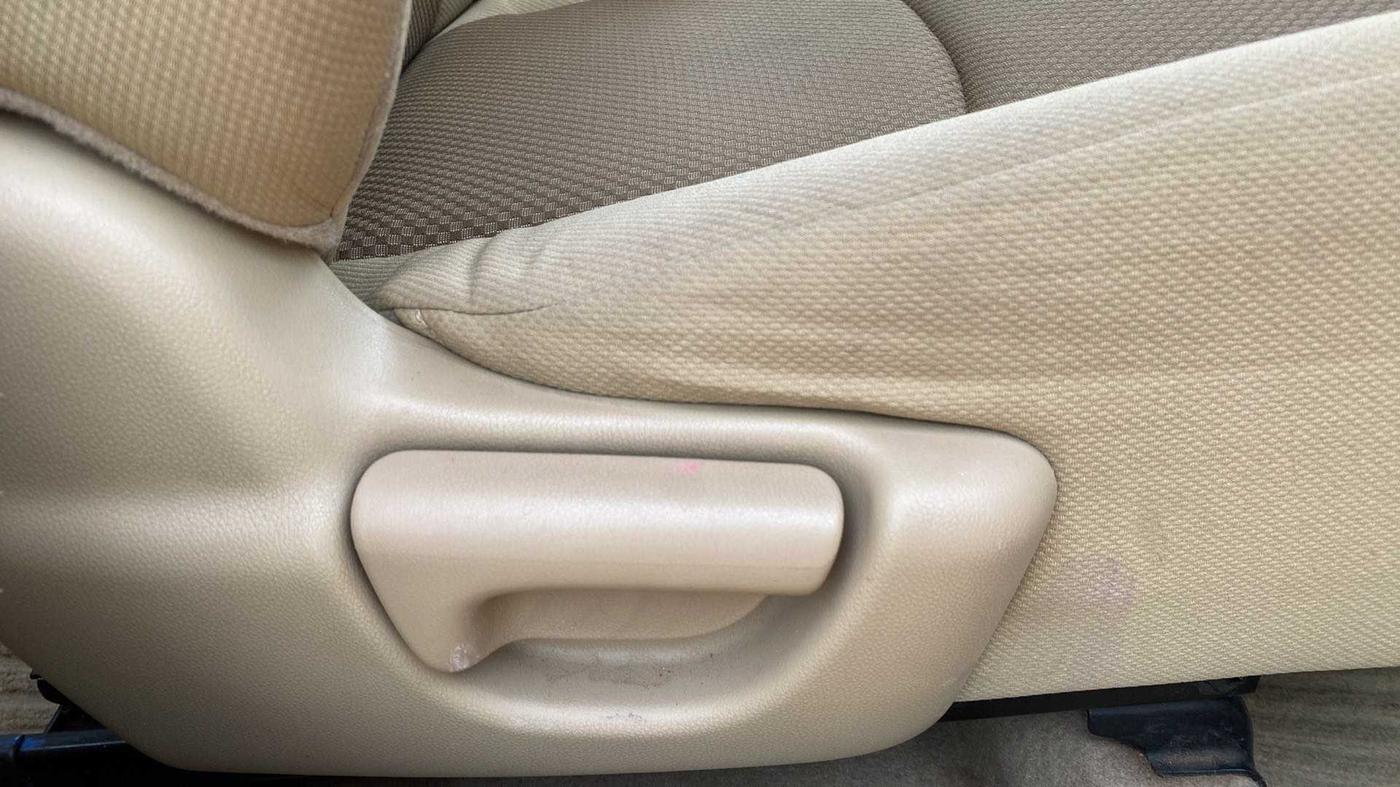 2012 Honda Brio V MT, Petrol, Manual, 68,895 km, Driver Side Adjustment Panel