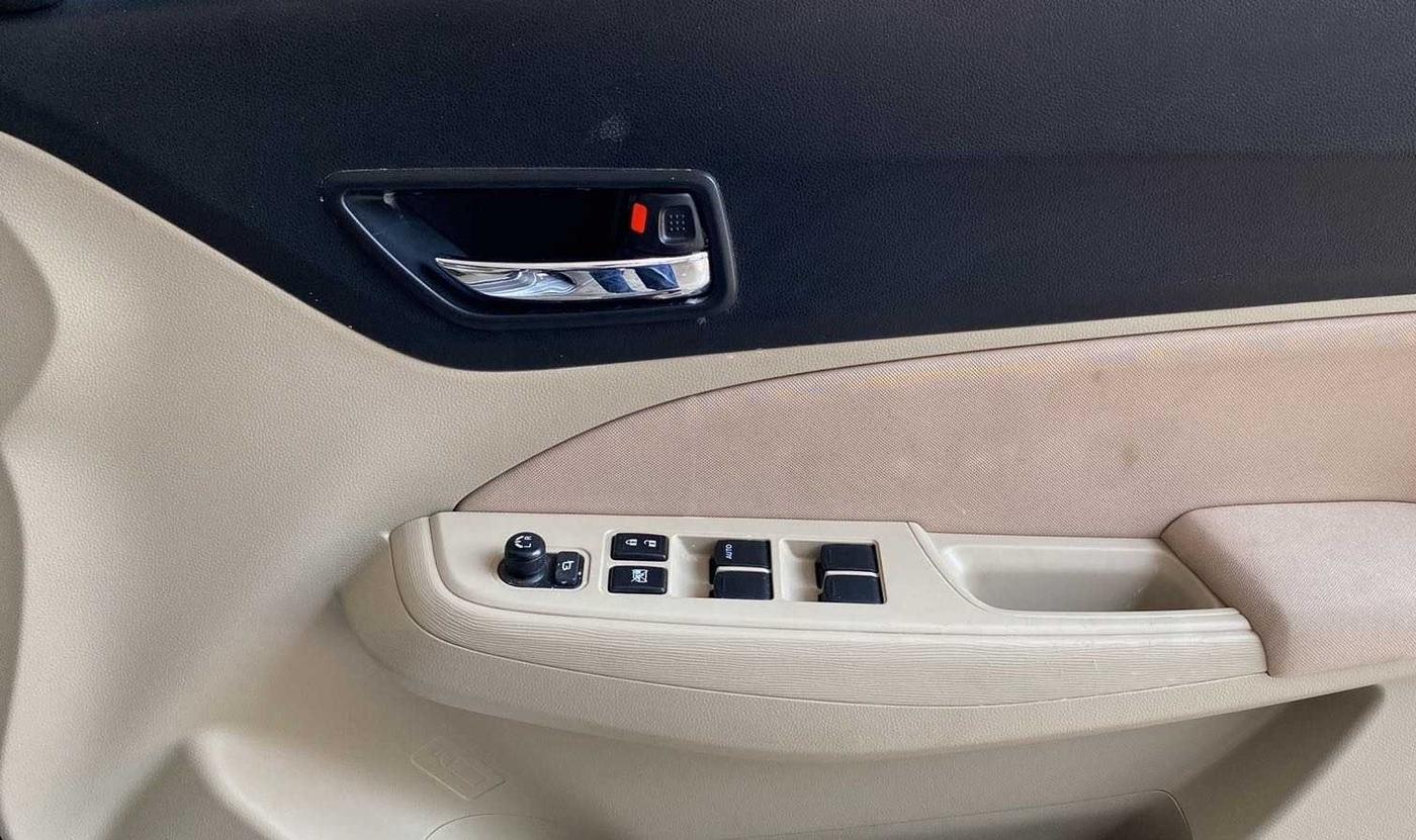 2020 Maruti Dzire VXI, Petrol, Manual, 10,807 km, Driver Side Door Panels Control