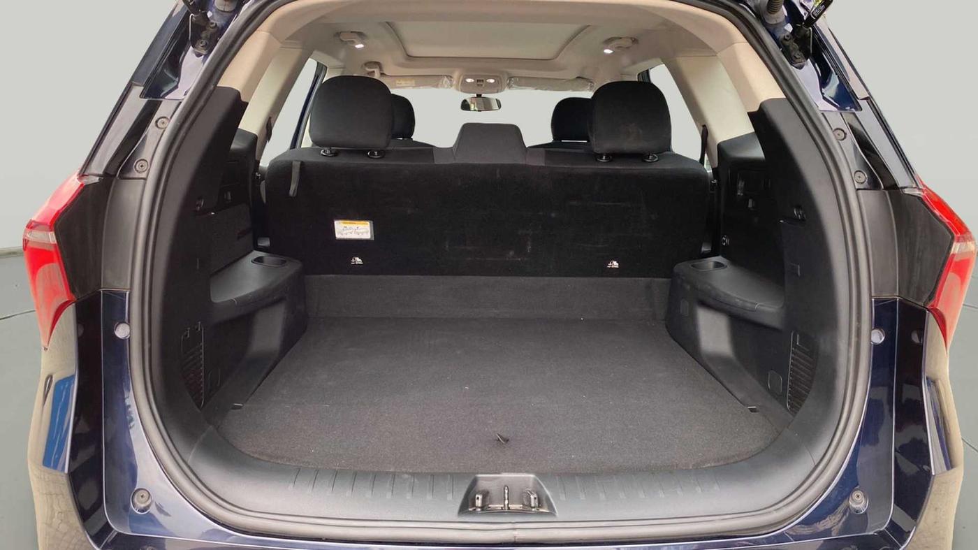 2022 Mahindra XUV700 AX 5 P AT 5 STR, Petrol, Automatic, 16,335 km, Boot Inside