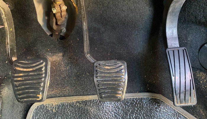 2017 Mahindra KUV 100 NXT K8 P 6 STR, Petrol, Manual, 29,151 km, Pedals