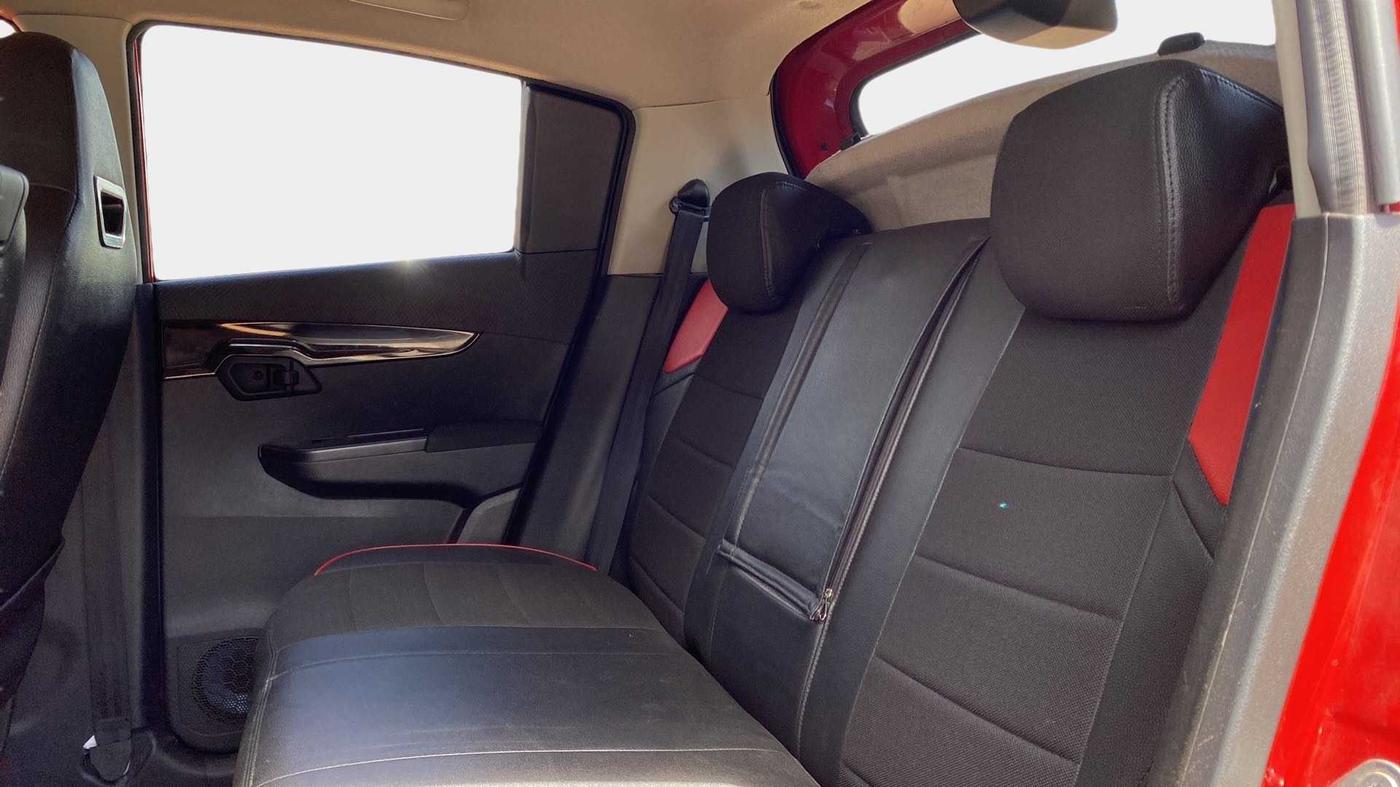 2017 Mahindra KUV 100 NXT K8 P 6 STR, Petrol, Manual, 29,151 km, Right Side Rear Door Cabin