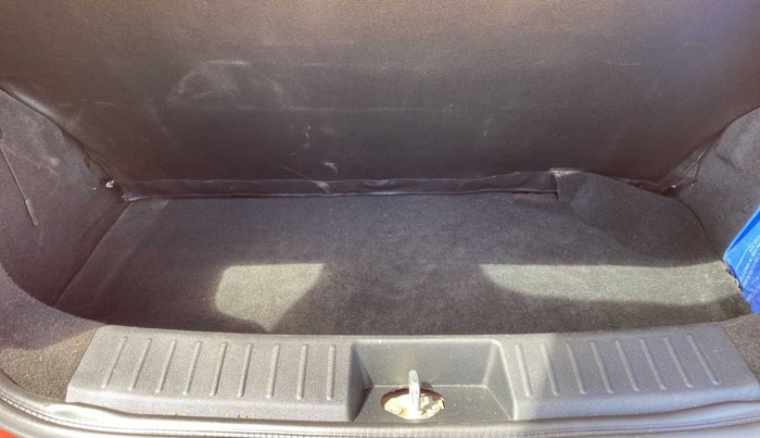 2017 Mahindra KUV 100 NXT K8 P 6 STR, Petrol, Manual, 29,151 km, Boot Inside