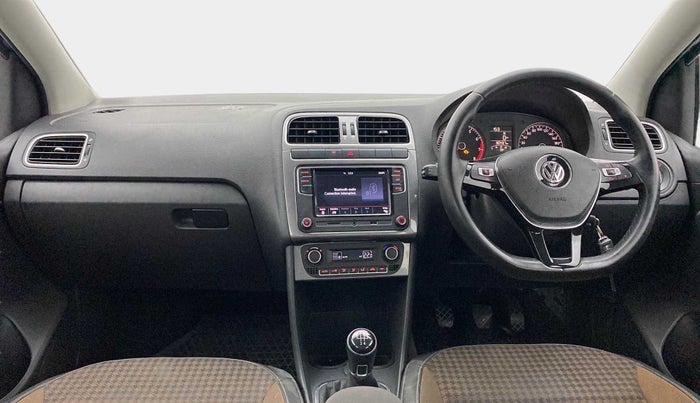2017 Volkswagen Polo HIGHLINE PLUS 1.2(16 ALLOY, Petrol, Manual, 80,371 km, Dashboard