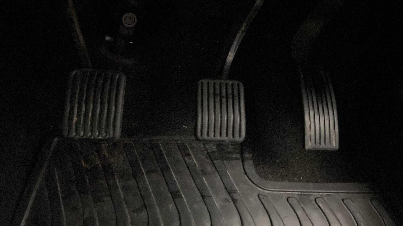 2019 Hyundai NEW SANTRO SPORTZ MT, Petrol, Manual, 24,771 km, Pedals