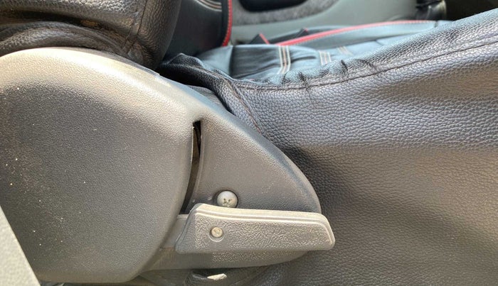 2017 Maruti Alto 800 LXI, Petrol, Manual, 26,391 km, Driver Side Adjustment Panel