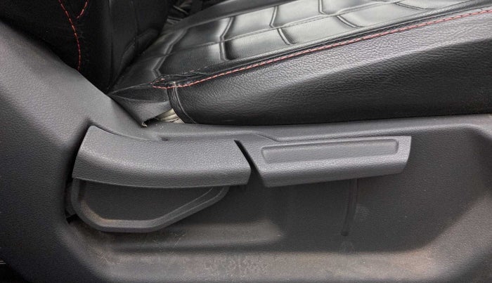 2022 Hyundai AURA SX PLUS 1.2 AMT, Petrol, Automatic, 37,286 km, Driver Side Adjustment Panel