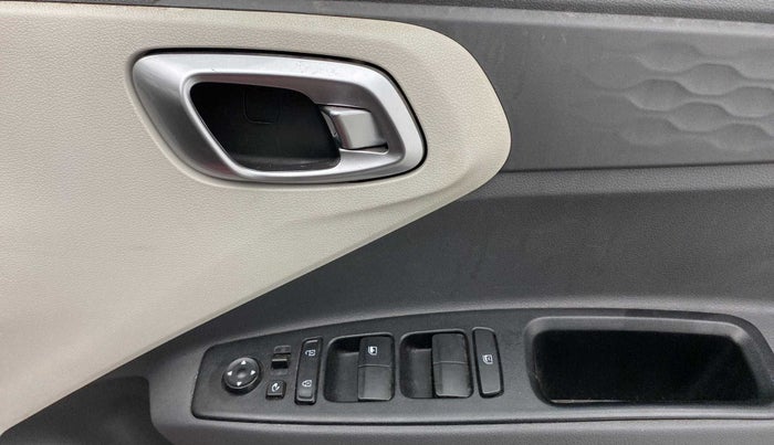 2022 Hyundai AURA SX PLUS 1.2 AMT, Petrol, Automatic, 37,286 km, Driver Side Door Panels Control