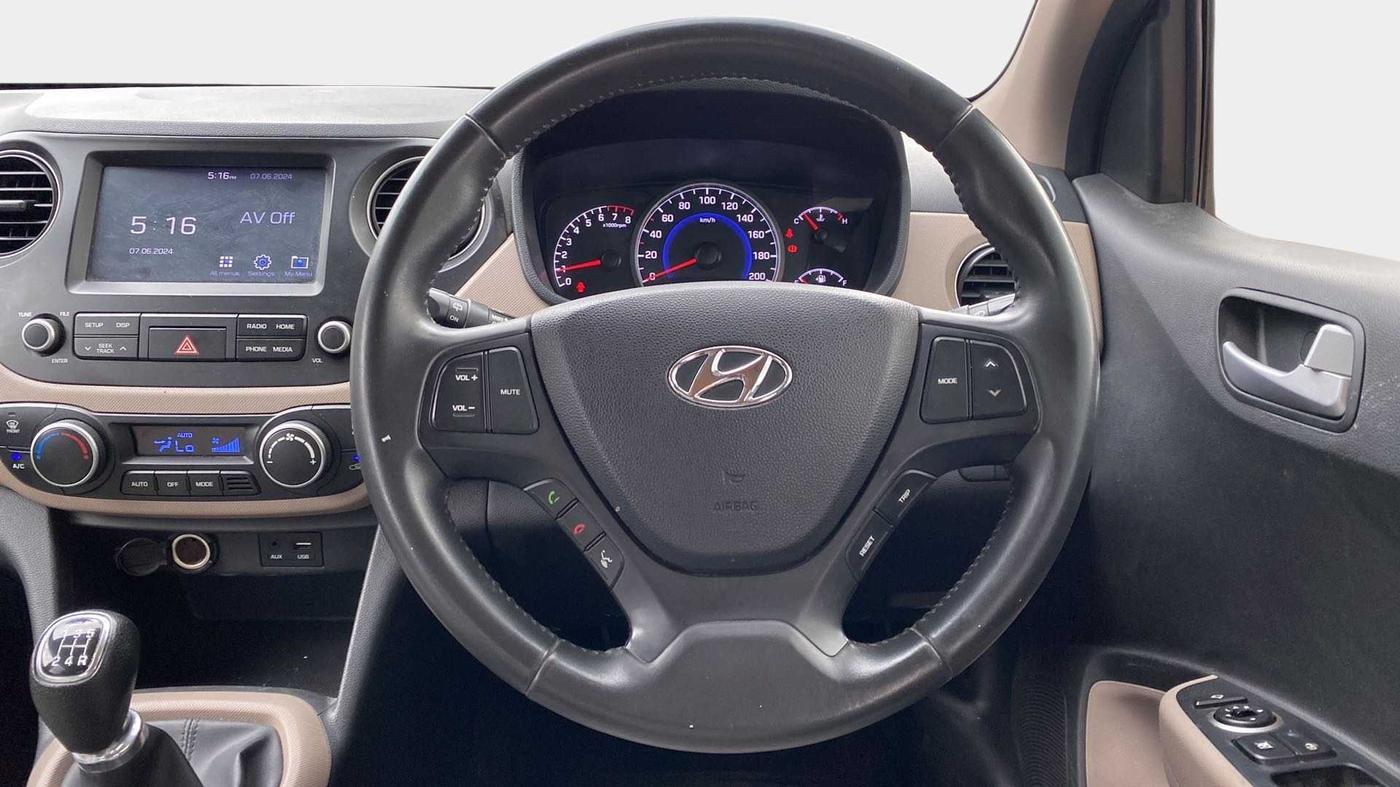 2017 Hyundai Grand i10 ASTA 1.2 KAPPA VTVT, Petrol, Manual, 45,448 km, Steering Wheel Close Up