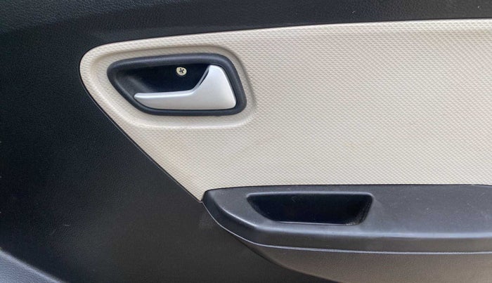 2020 Maruti Alto VXI, Petrol, Manual, 9,065 km, Driver Side Door Panels Control