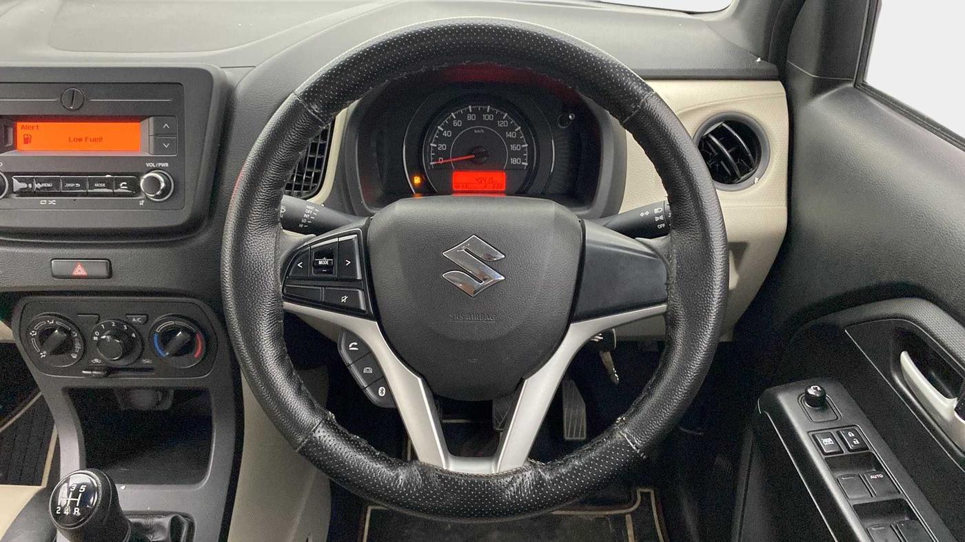 2019 Maruti New Wagon-R VXI 1.2, Petrol, Manual, 49,347 km, Steering Wheel Close Up
