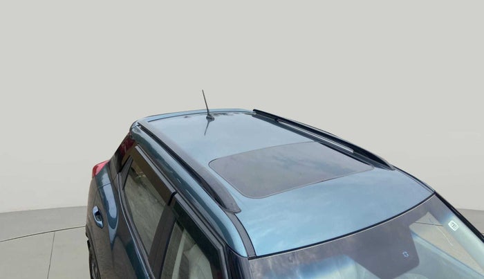 2021 Mahindra XUV300 W8 (O) 1.2 PETROL, Petrol, Manual, 21,374 km, Roof