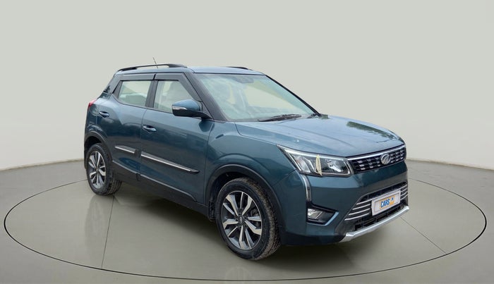 2021 Mahindra XUV300 W8 (O) 1.2 PETROL, Petrol, Manual, 21,374 km, Right Front Diagonal