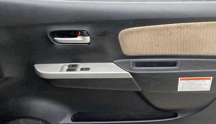 2018 Maruti Wagon R 1.0 LXI CNG, CNG, Manual, 93,315 km, Driver Side Door Panels Control