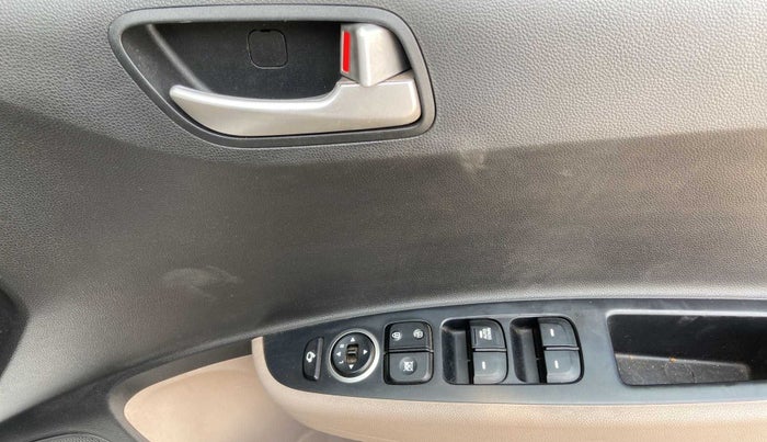 2014 Hyundai Grand i10 SPORTZ 1.2 KAPPA VTVT, Petrol, Manual, 24,833 km, Driver Side Door Panels Control
