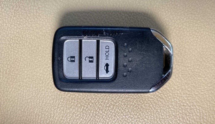 2022 Honda City 1.5L I-VTEC ZX, Petrol, Manual, 42,475 km, Key Close Up