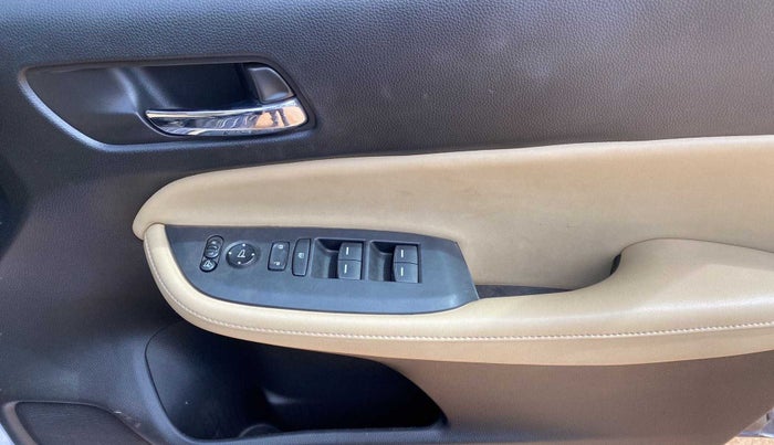 2022 Honda City 1.5L I-VTEC ZX, Petrol, Manual, 42,475 km, Driver Side Door Panels Control