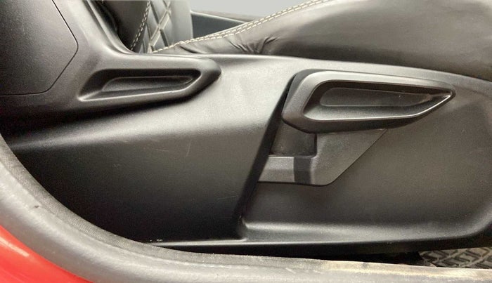 2020 Tata Tiago XZA PLUS DUAL TONE PETROL, Petrol, Automatic, 33,731 km, Driver Side Adjustment Panel
