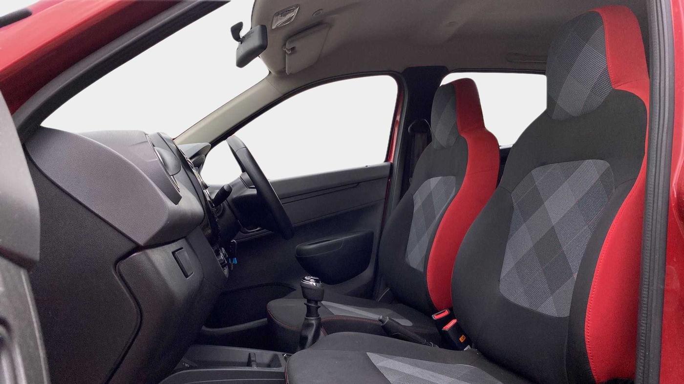 2021 Renault Kwid RXT 1.0 (O), Petrol, Manual, 14,309 km, Right Side Front Door Cabin