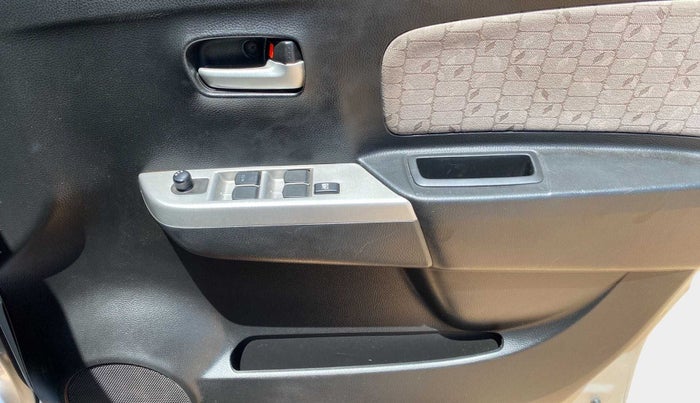 2016 Maruti Wagon R 1.0 VXI AMT, Petrol, Automatic, 28,180 km, Driver Side Door Panels Control