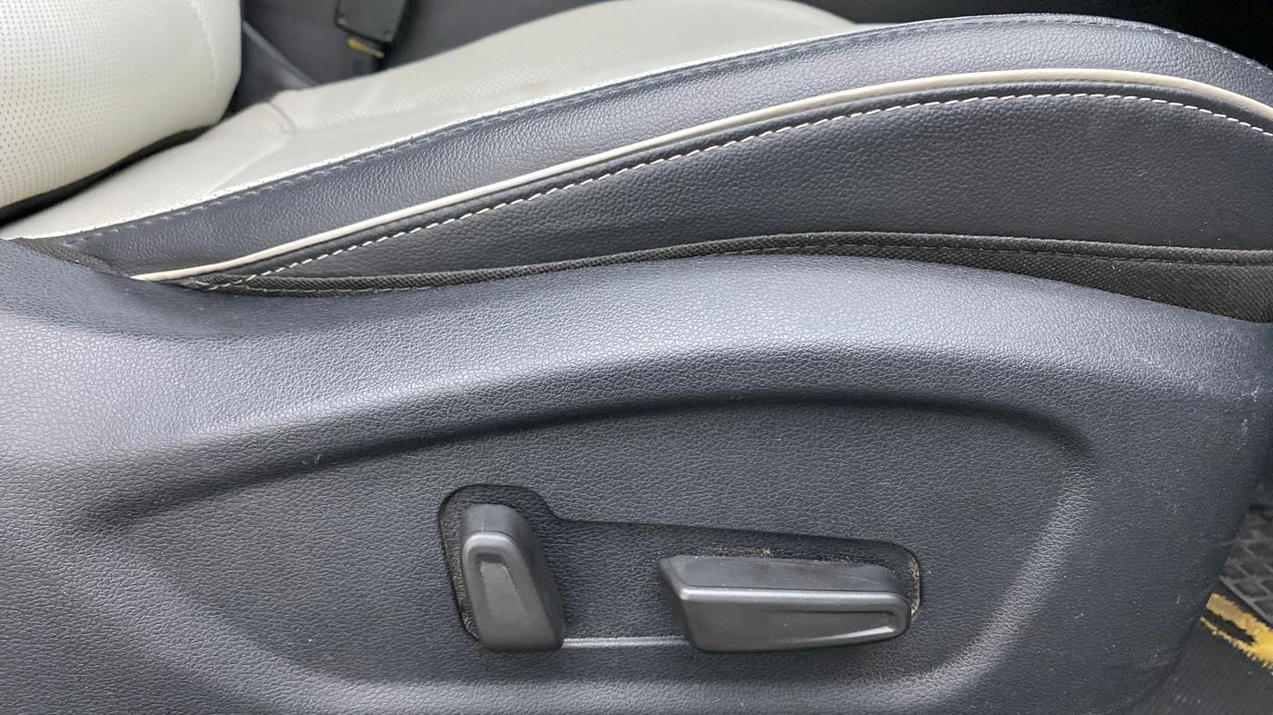 2020 Hyundai Creta 1.5 SX (O) AT, Petrol, Automatic, 50,551 km, Driver Side Adjustment Panel