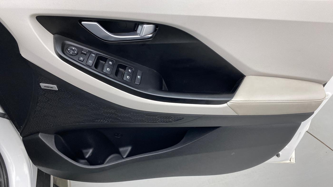 2020 Hyundai Creta 1.5 SX (O) AT, Petrol, Automatic, 50,551 km, Driver Side Door Panels Control