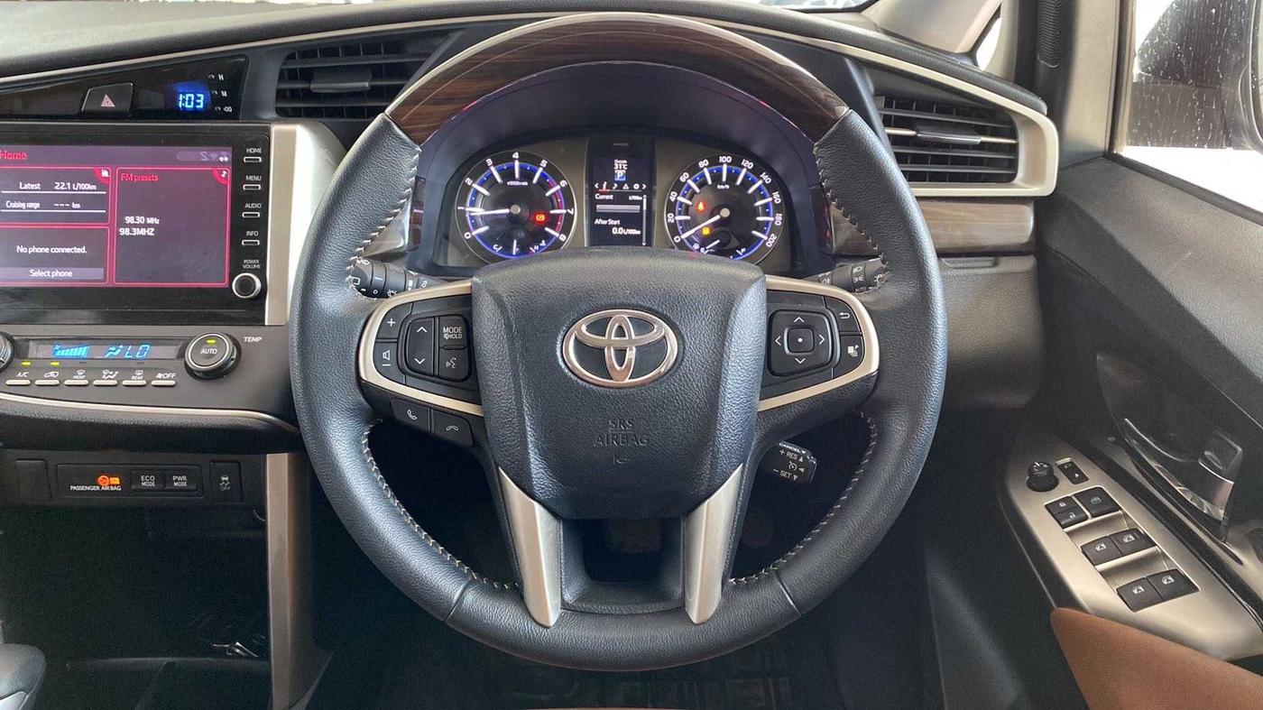 2022 Toyota Innova Crysta 2.7 ZX AT 7 STR, Petrol, Automatic, 14,291 km, Steering Wheel Close Up