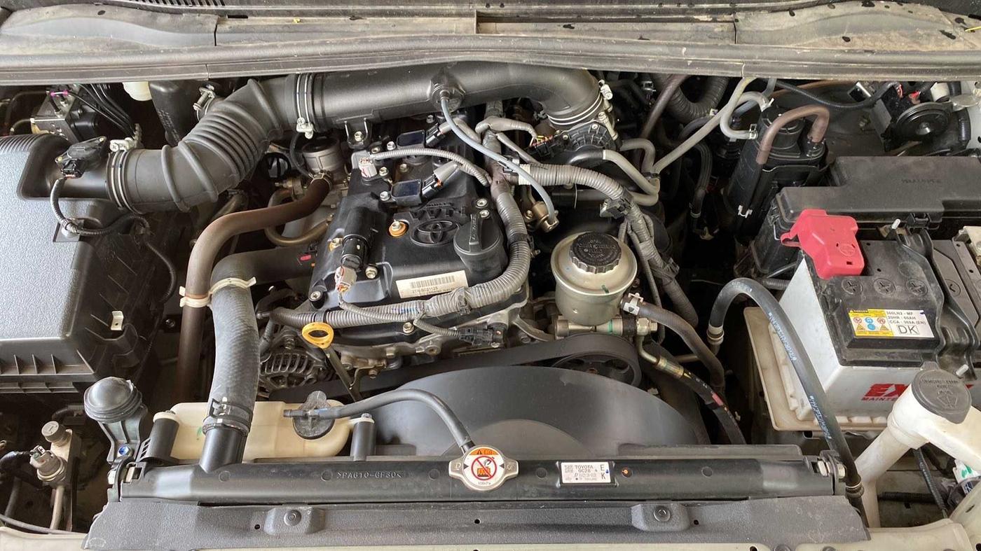 2022 Toyota Innova Crysta 2.7 ZX AT 7 STR, Petrol, Automatic, 14,291 km, Open Bonet
