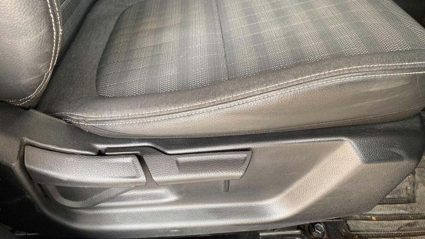 2020 KIA SONET HTK PLUS 1.0 IMT, Petrol, Manual, 19,568 km, Driver Side Adjustment Panel