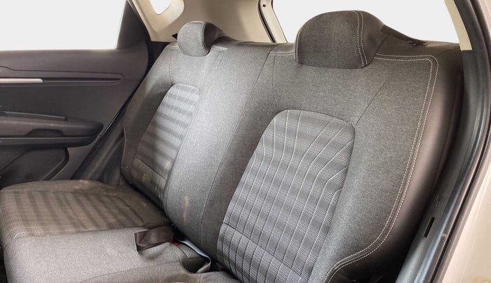 2020 KIA SONET HTK PLUS 1.0 IMT, Petrol, Manual, 19,568 km, Right Side Rear Door Cabin