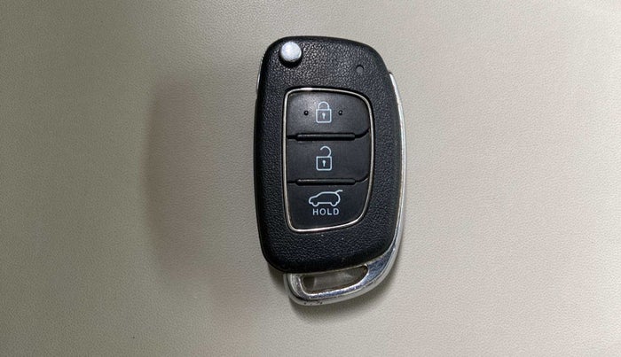 2022 Hyundai Creta EX 1.5 PETROL, Petrol, Manual, 21,373 km, Key Close Up