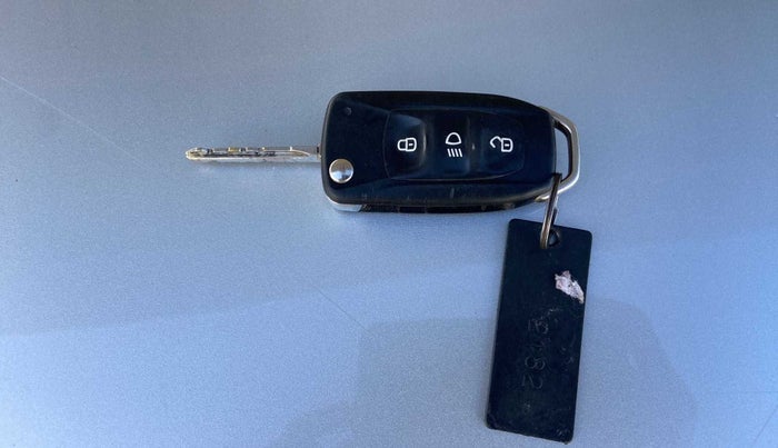 2018 Tata TIGOR XZ (O) PETROL, Petrol, Manual, 83,507 km, Key Close Up